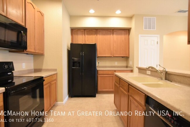 Building Photo - AVALON LAKES 3br 2.5ba townhome, OVER 2000...