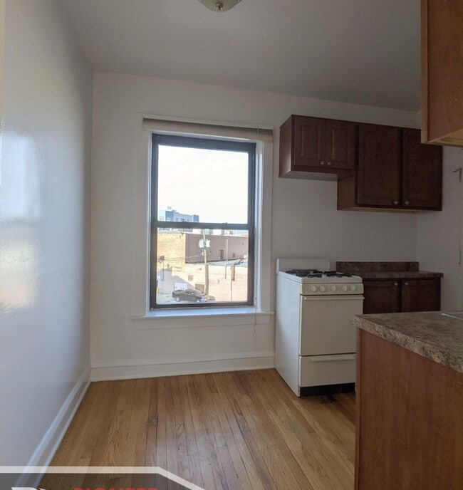 Building Photo - 2649 N Spaulding Ave