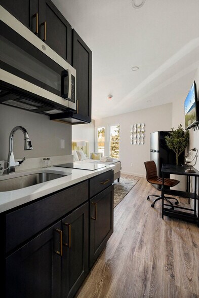 Building Photo - 138 Wickham Ave