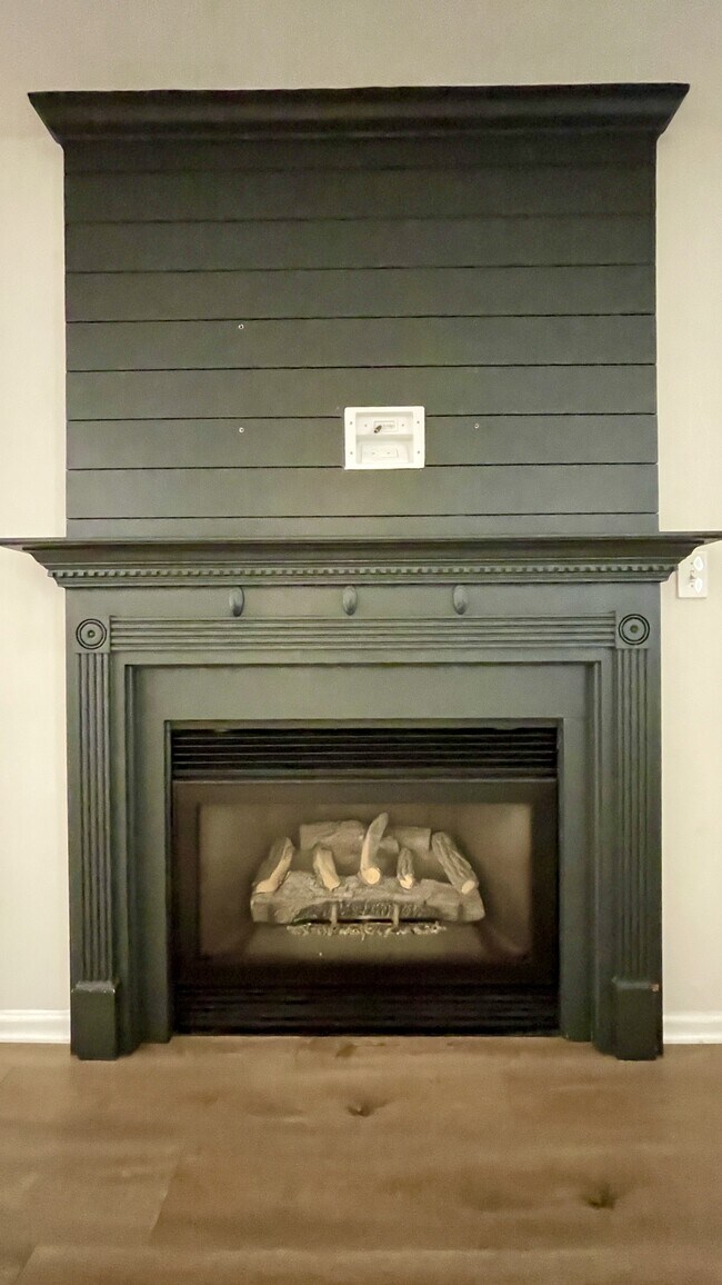 Building Photo - 6207 Oaken Gate Dr S