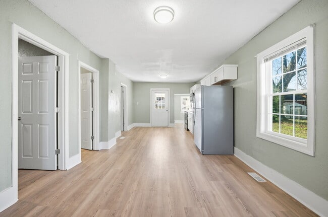 Building Photo - FULLY REMODELED 3 BED, 1.5 BATH HOME FOR RENT IN SUFFOLK!