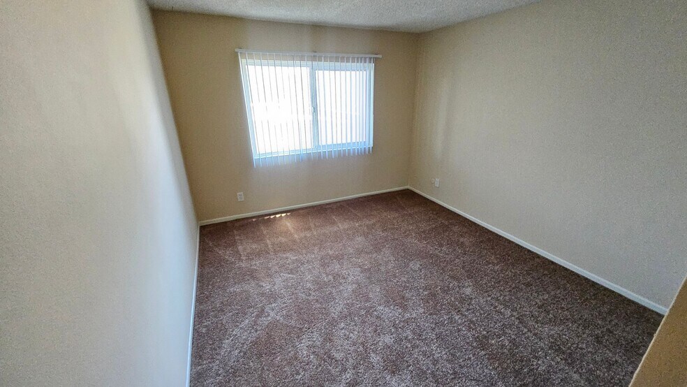 Building Photo - 15549 Sherman Way