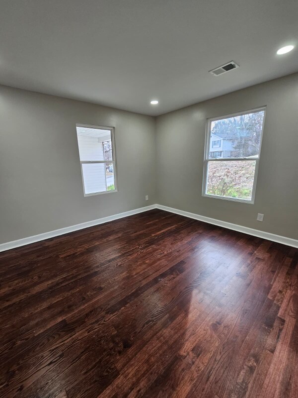 Building Photo - 4904 Sherman Oaks Dr