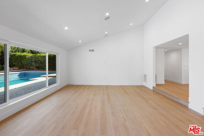 Building Photo - 4344 Gayle Dr
