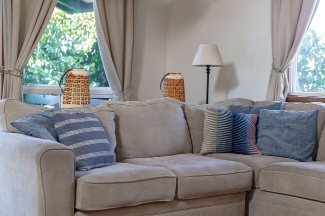 Building Photo - 59-018 Holawa St