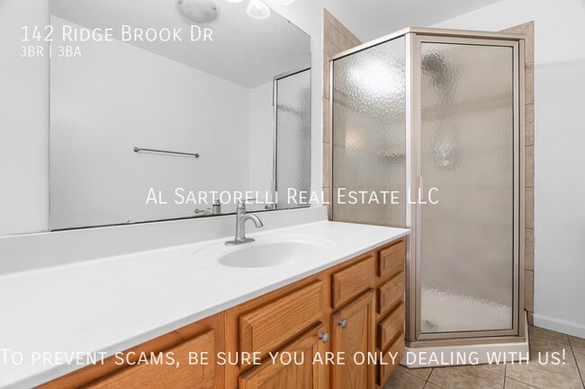 Building Photo - 142 Ridge Brook Dr