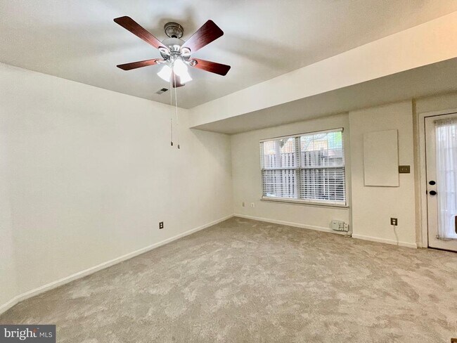 Building Photo - 12518 Heykens Ln