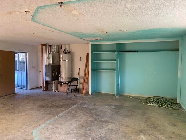 Building Photo - 9109 Huntley Rd