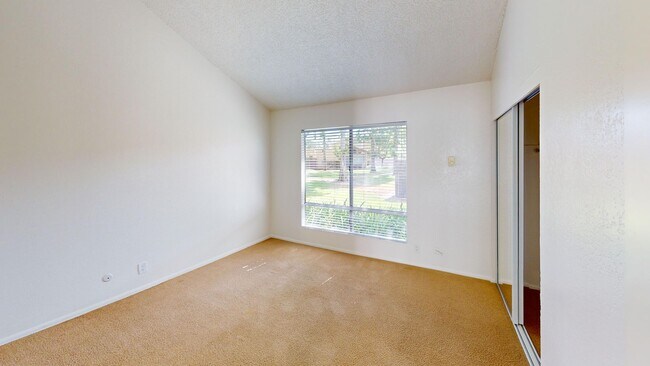 Building Photo - 83 Del Oro Ct