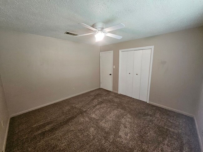 Building Photo - 110 Kimberly Dr