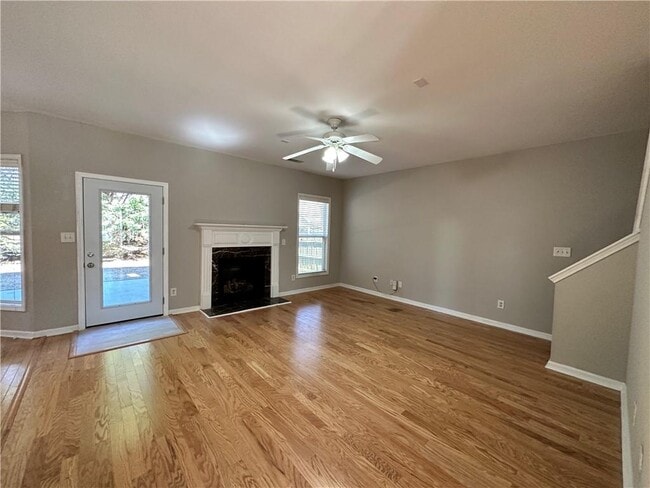 Building Photo - 2403 Walnut Tree Ln