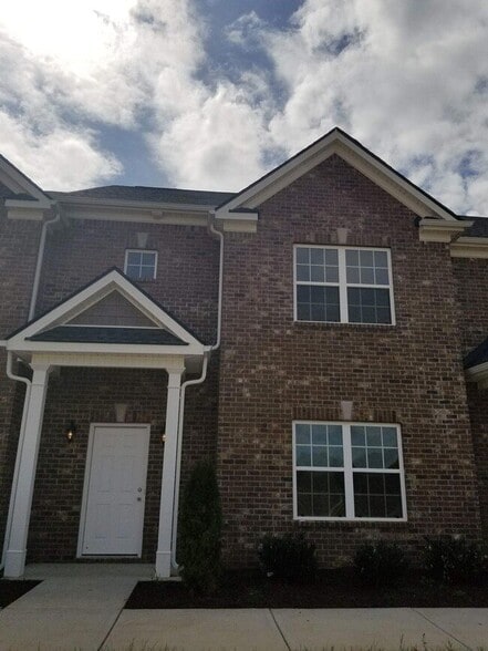Building Photo - 820 General Westmoreland Cir