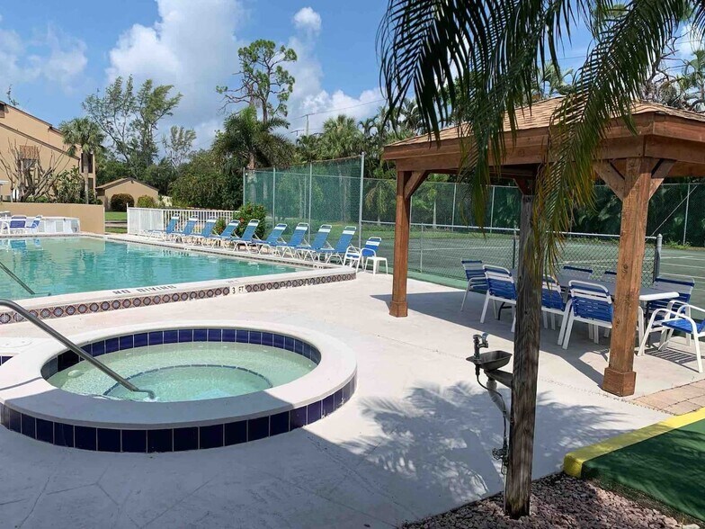 Building Photo - 15751 Windward Way Cir