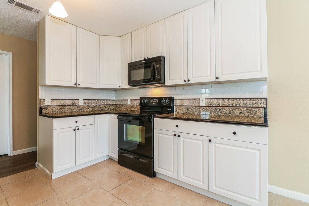 Building Photo - 8145 Waterside Trail