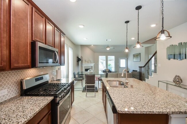 Building Photo - 5023 Lord Crest Ln