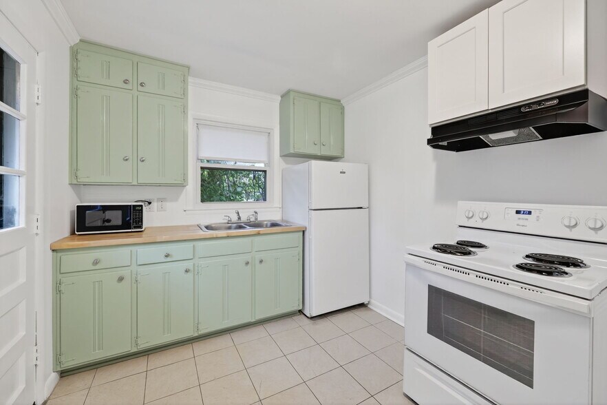 Building Photo - 106 McKennell Dr