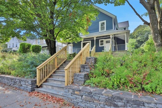 Building Photo - 27 Tioronda Ave