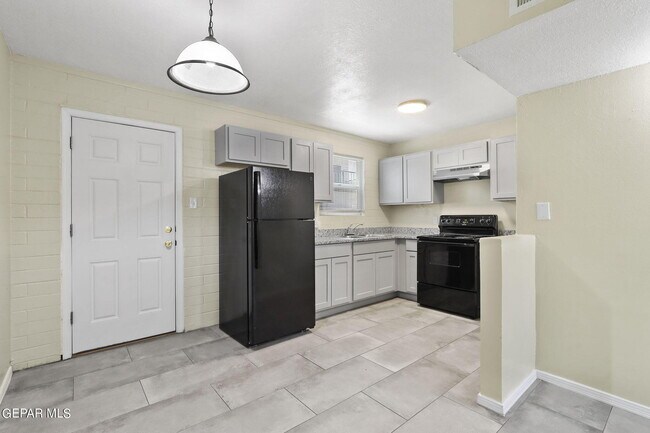 Building Photo - 3702 Keltner Ave