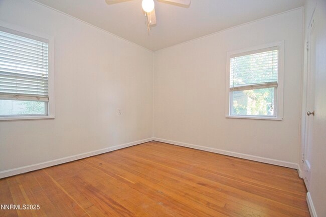 Building Photo - 1418 E St