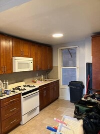 Building Photo - 1372 Zerega Ave