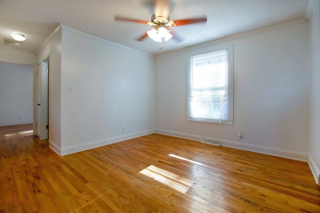 Building Photo - Pet Friendly Three Bedroom with Basement!