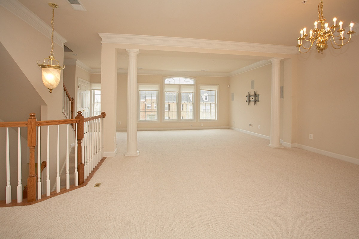 Building Photo - 560 Odendhal Ave