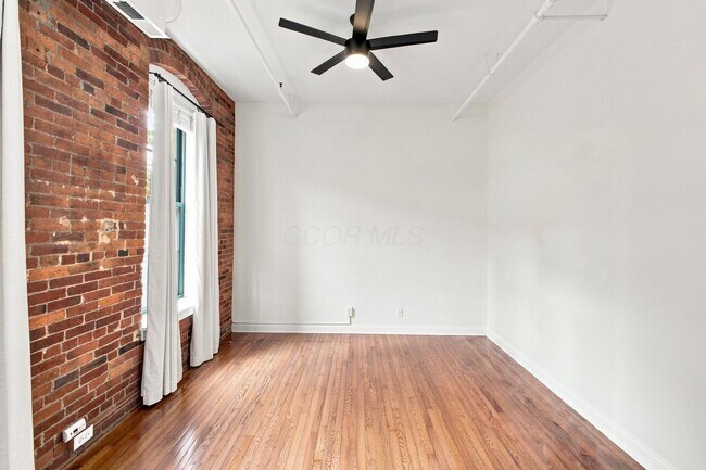 Building Photo - 55 W Livingston Ave
