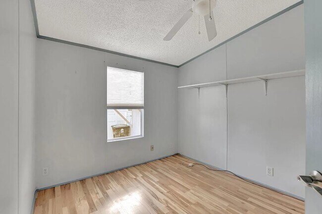 Building Photo - 11904 Anchorage Way