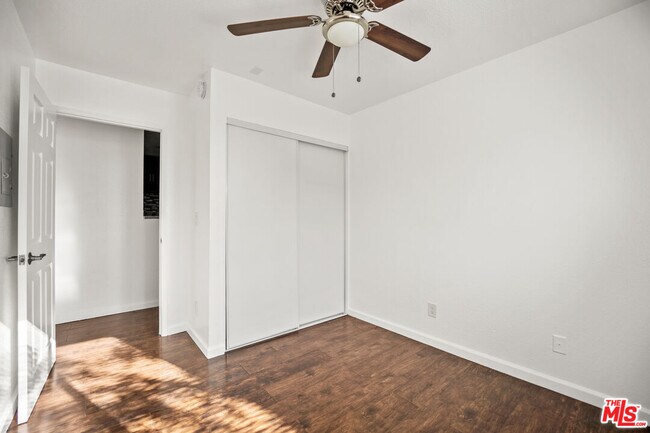 Building Photo - 412 Coronado Terrace