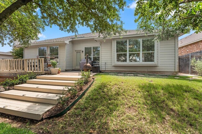 Building Photo - 2600 Lost Mine Tr