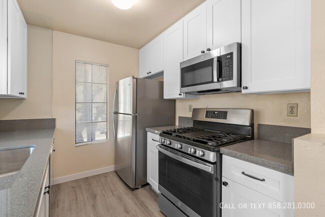 Building Photo - 8534 Summerdale Rd