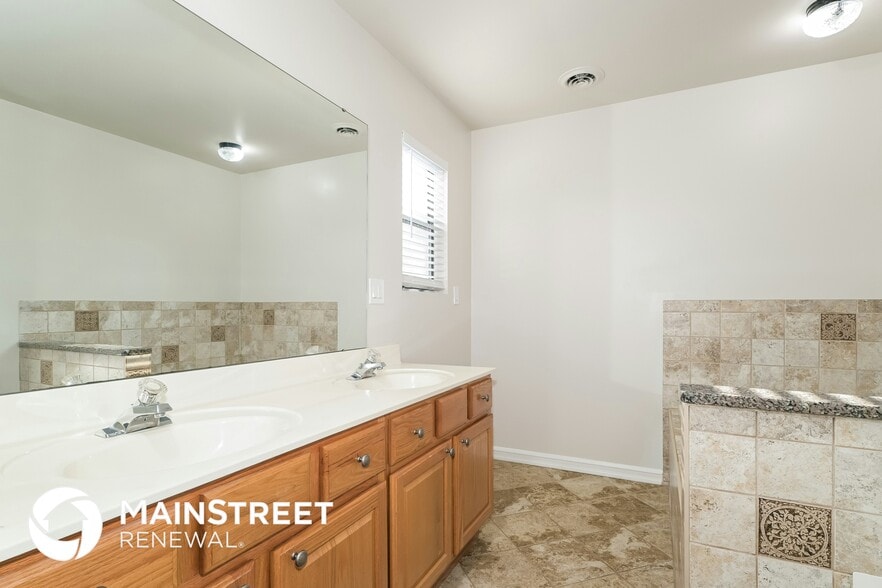 Building Photo - 1409 Castle Mill Dr