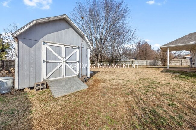 Building Photo - 100 N Brandon St