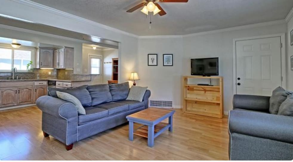 Building Photo - 157 Newbury Ln