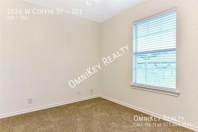 Building Photo - 1026 W Coffin St