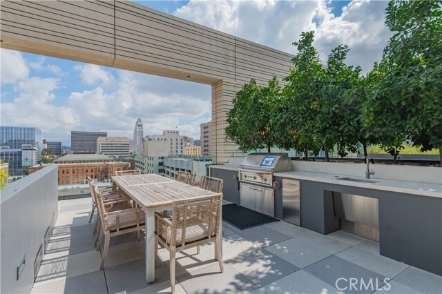 Building Photo - 400 S Broadway