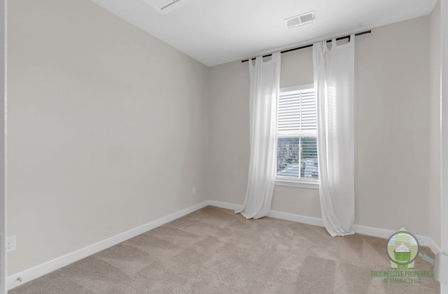 Building Photo - 113 Eagle Wood Dr