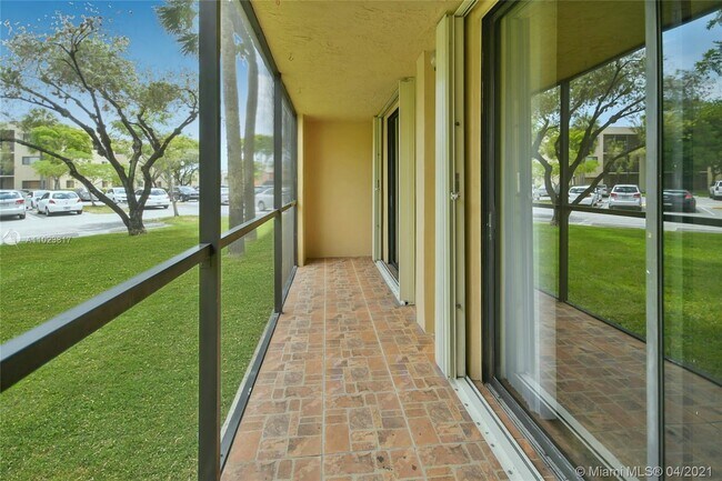 Building Photo - 8075 SW 107th Ave