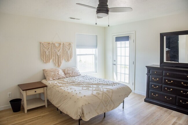 Building Photo - 337 N 3510 W