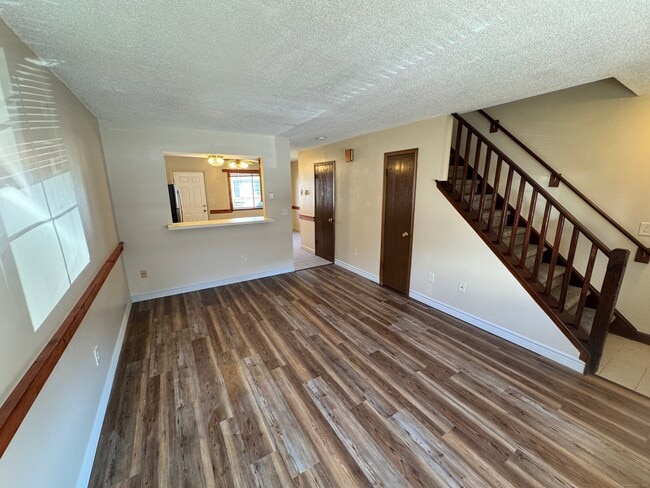 Primary Photo - 975 Meriden Rd