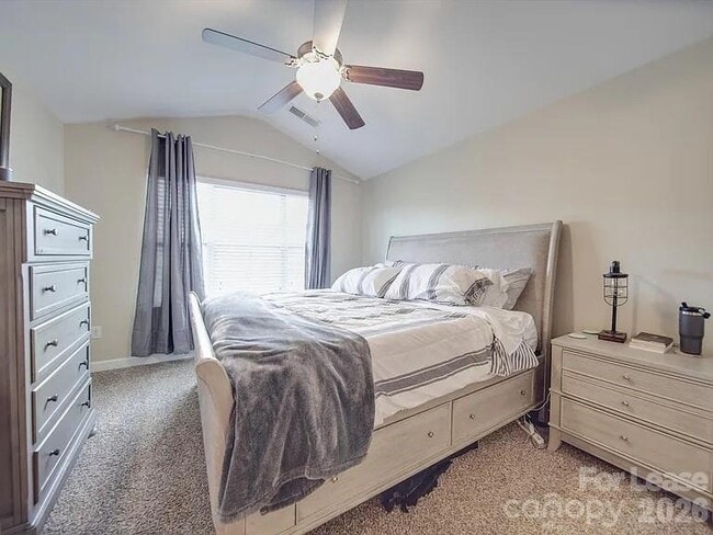 Building Photo - 5657 Tipperlinn Way