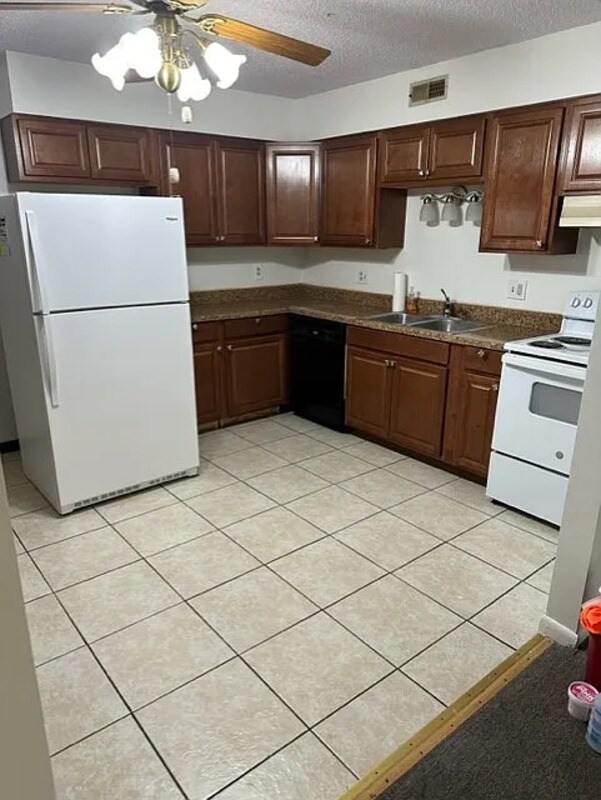 Building Photo - 255 S Durkin Dr