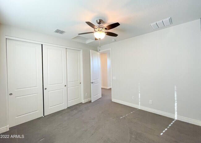 Building Photo - 2902 E Ebony Dr
