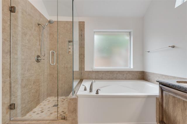 Building Photo - 4008 Daden Oaks Dr