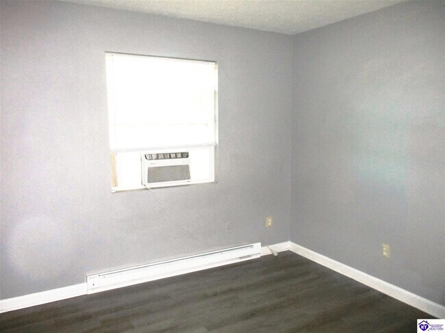 Building Photo - 102 Front 9 Dr