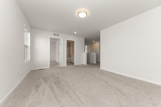 Building Photo - 616 Countryside Dr