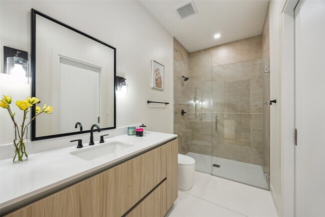 Building Photo - 1711 Allen Pkwy