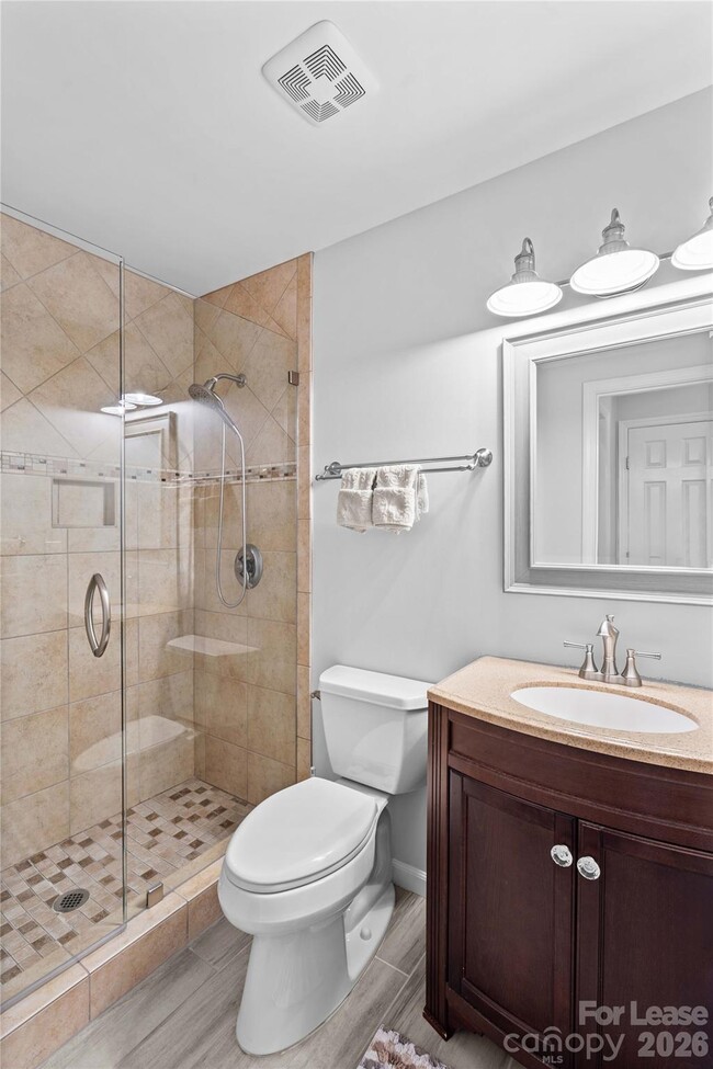 Building Photo - 19843 Henderson Rd