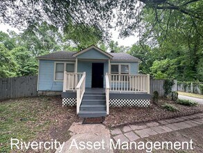 Building Photo - Rare Gem Ready For Move In!!!!! Section 8 ...