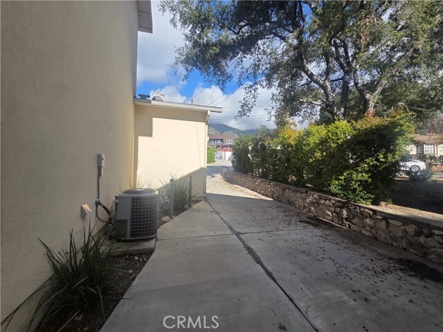 Building Photo - 2814 Los Olivos Ln